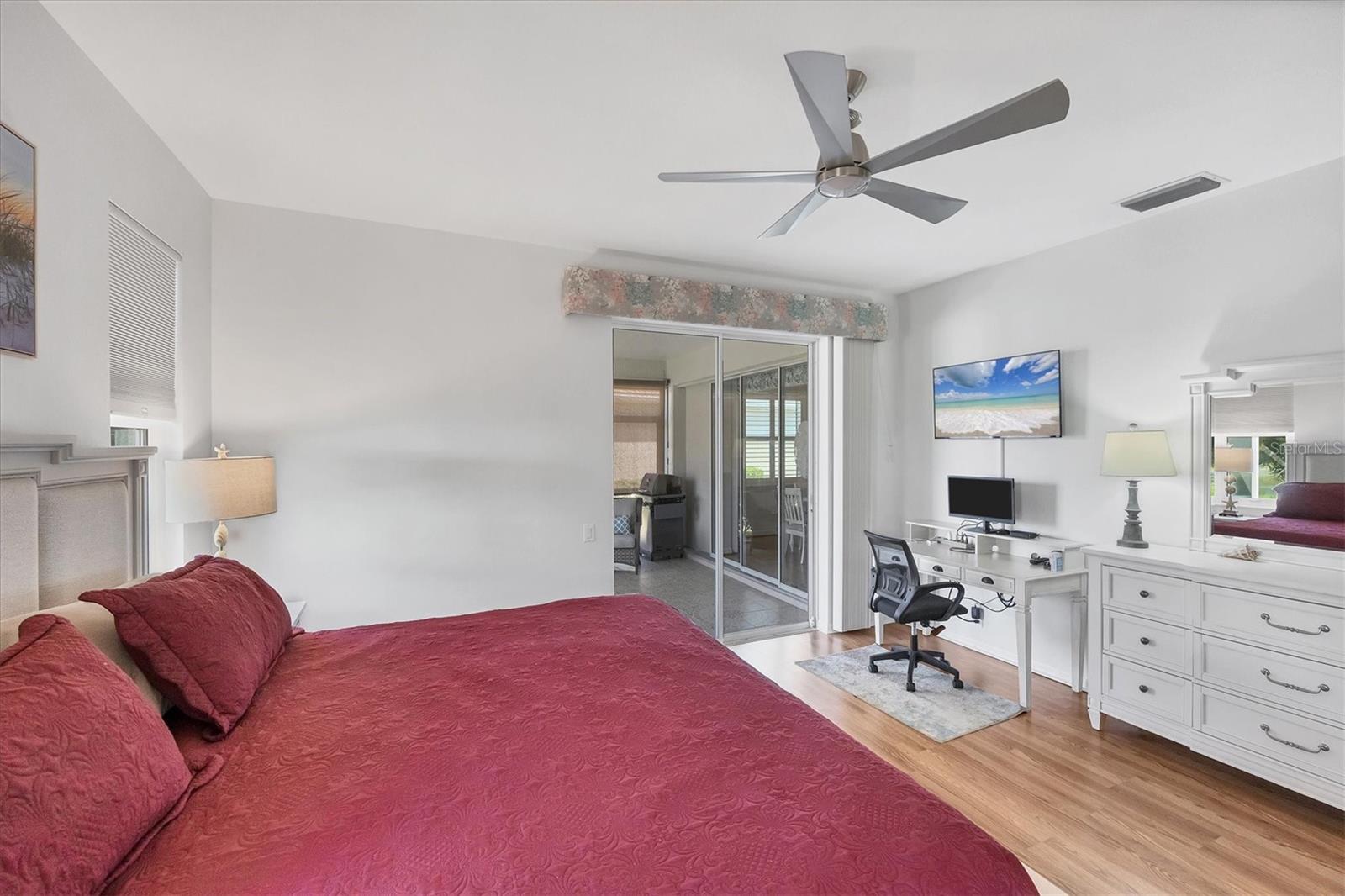 Image 37 of 78 For 421 Pinewood Lake Drive