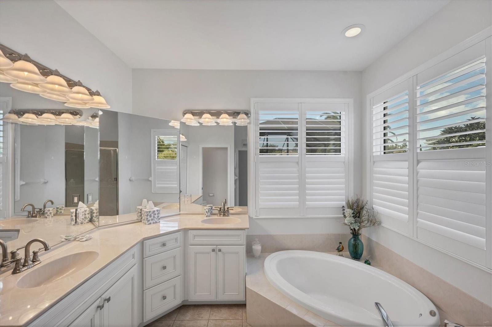 Image 41 of 78 For 421 Pinewood Lake Drive