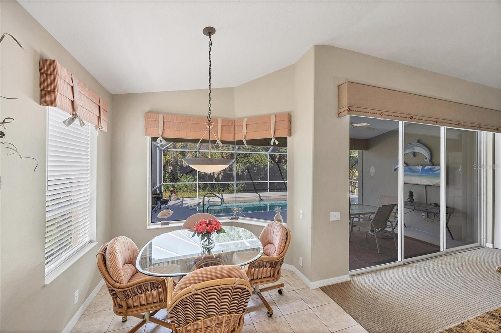 Image 15 of 90 For 407 Pinewood Lake Drive