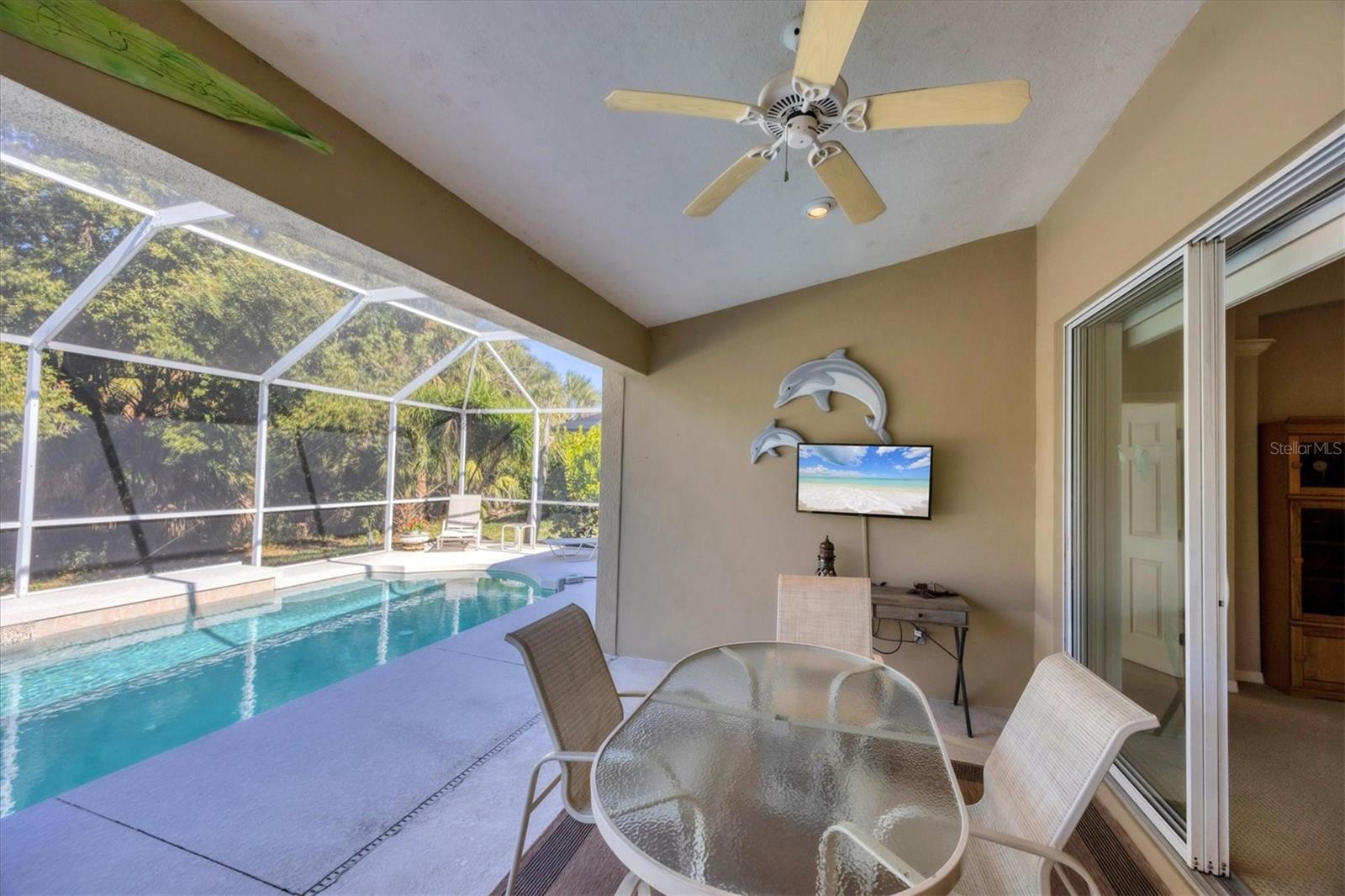 Image 17 of 90 For 407 Pinewood Lake Drive