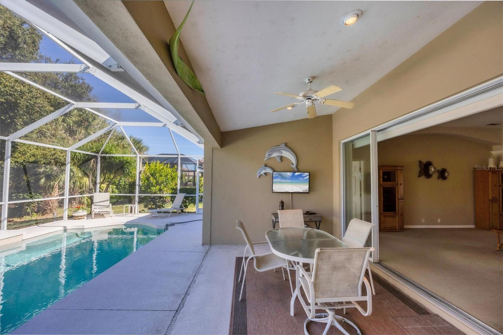 Image 18 of 90 For 407 Pinewood Lake Drive