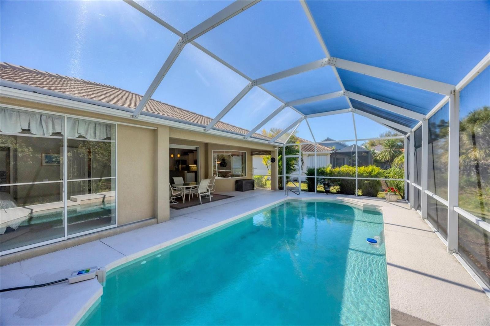 Image 24 of 90 For 407 Pinewood Lake Drive