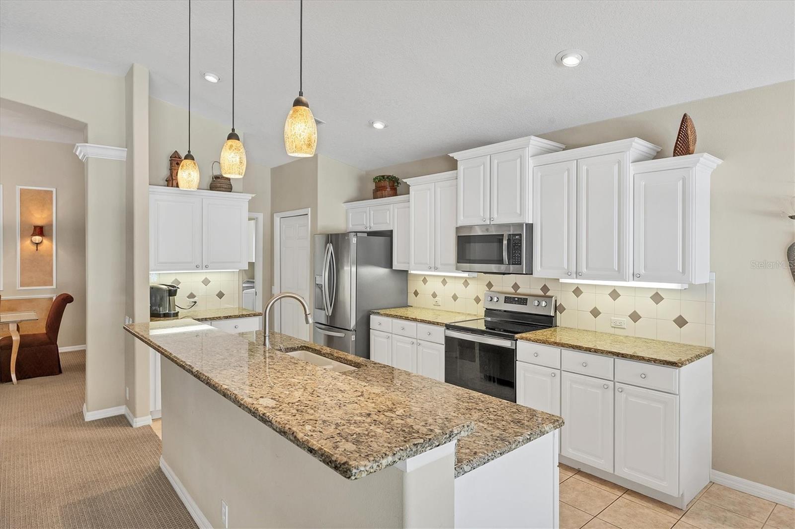 Image 29 of 90 For 407 Pinewood Lake Drive