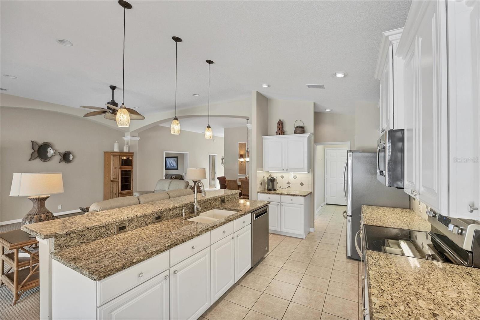 Image 32 of 90 For 407 Pinewood Lake Drive