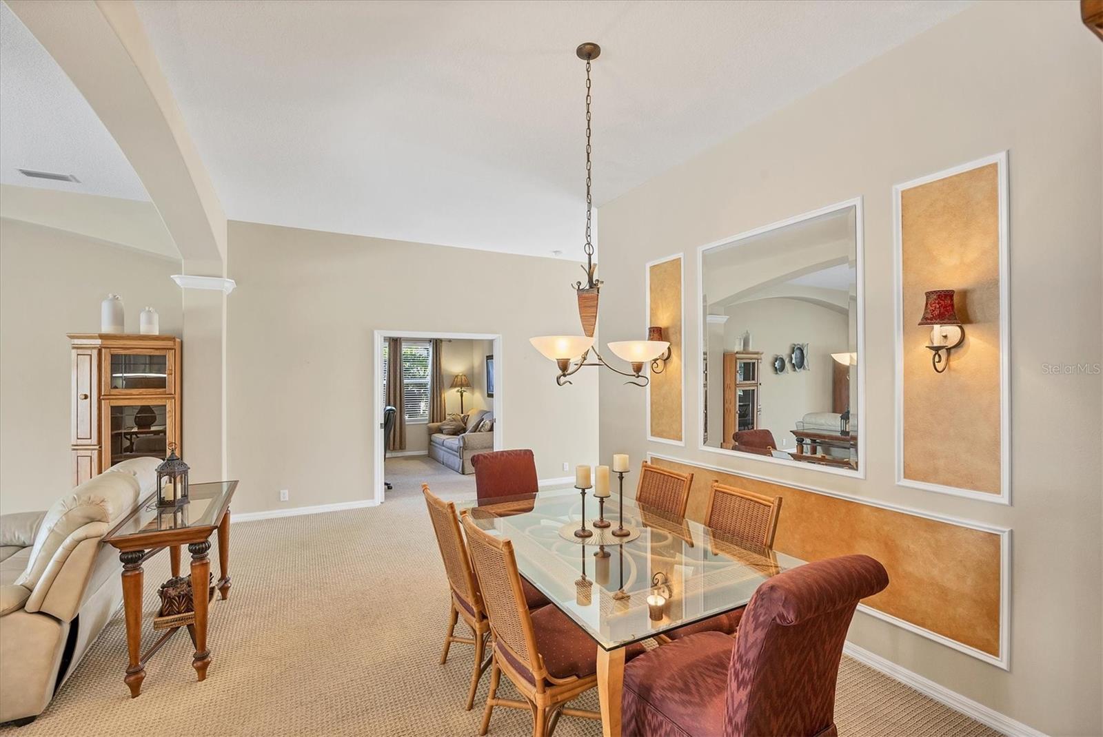 Image 36 of 90 For 407 Pinewood Lake Drive