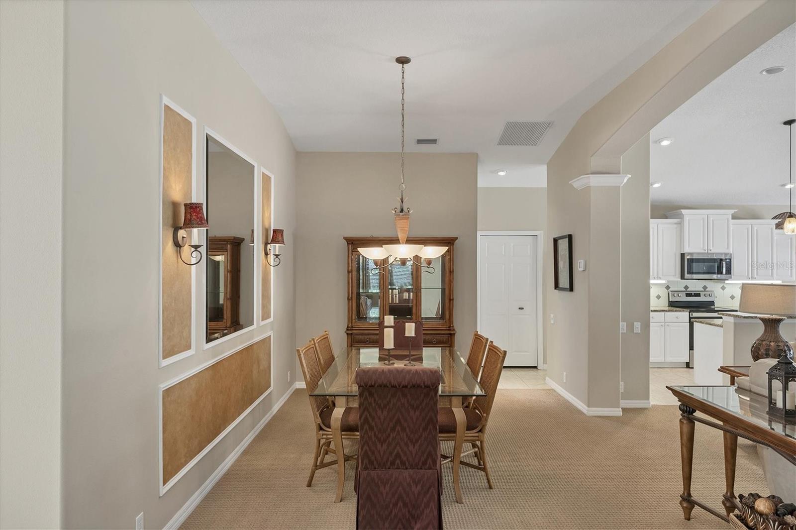 Image 37 of 90 For 407 Pinewood Lake Drive