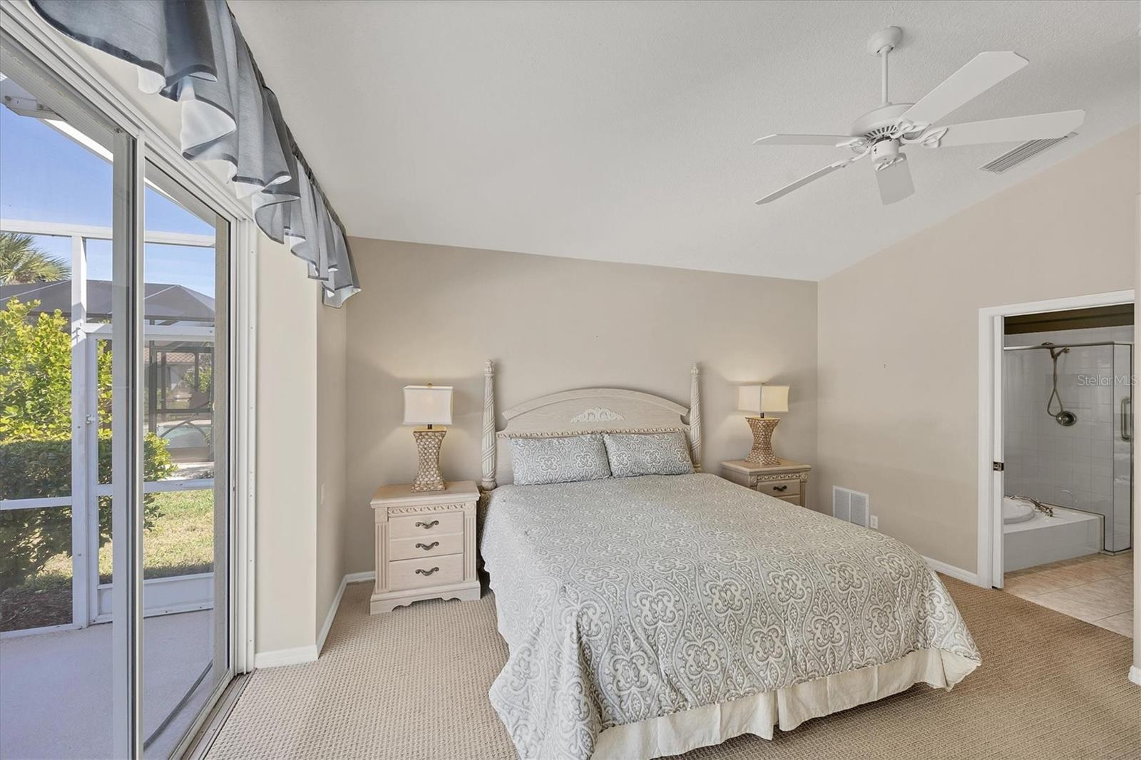 Image 47 of 90 For 407 Pinewood Lake Drive