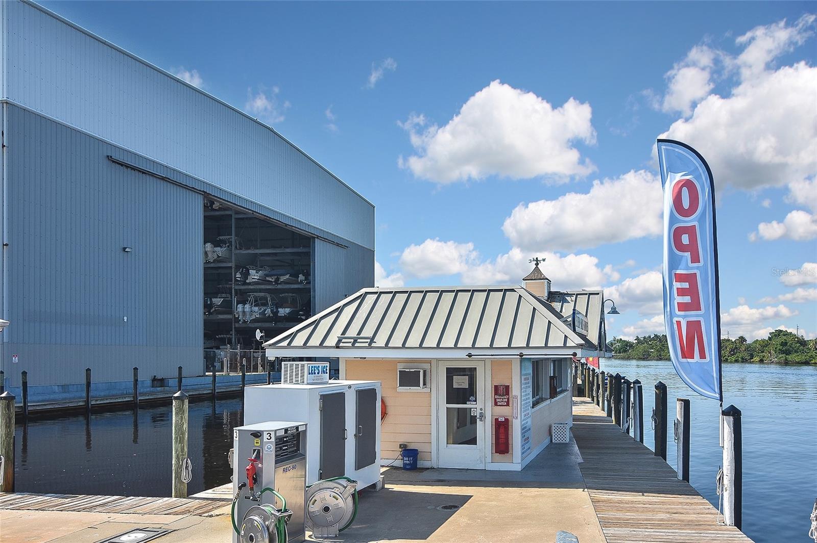 Image 7 of 14 For 100 Circuit Road N80