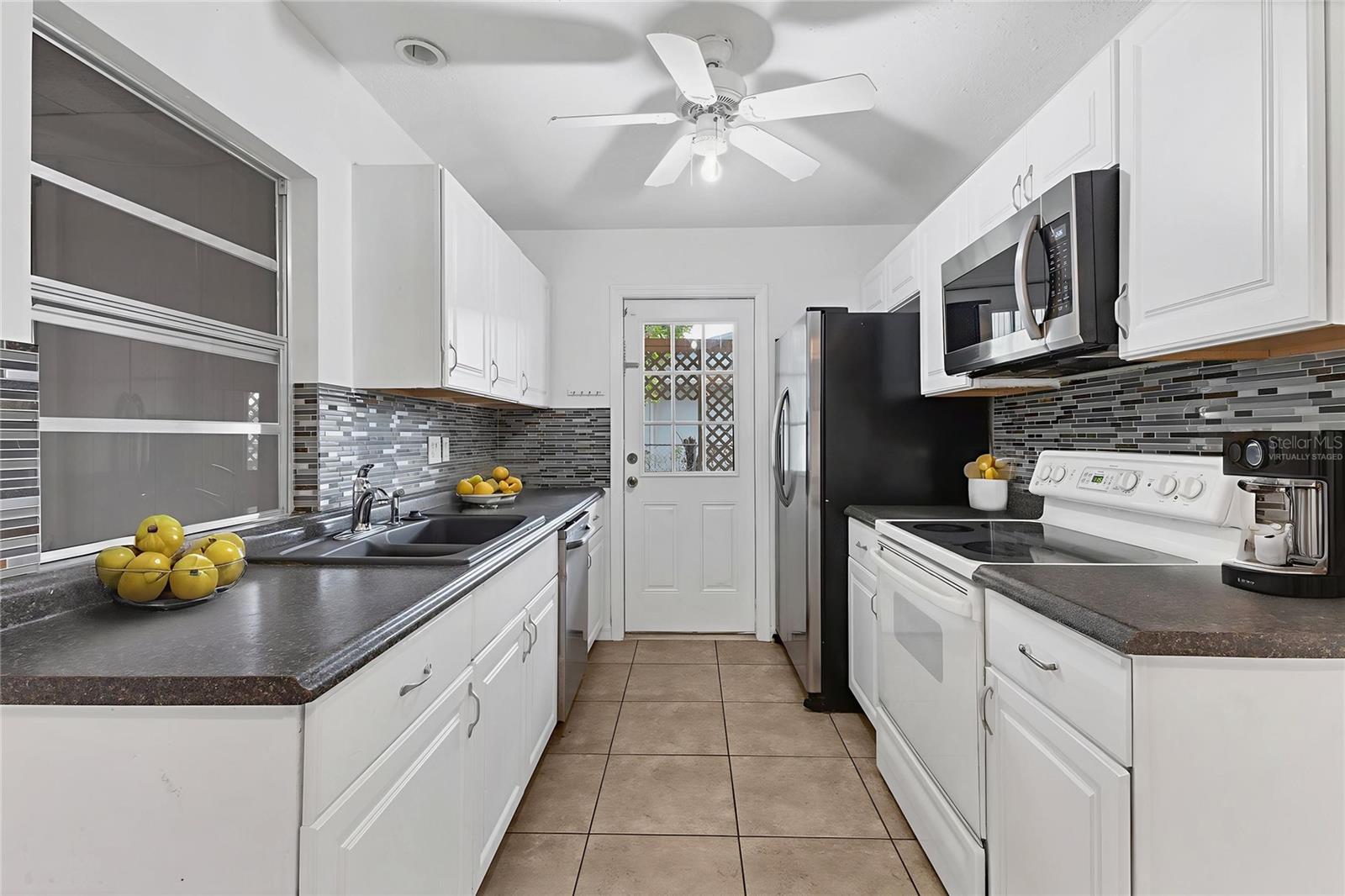 Image 6 of 39 For 8158 Boca Grande Avenue