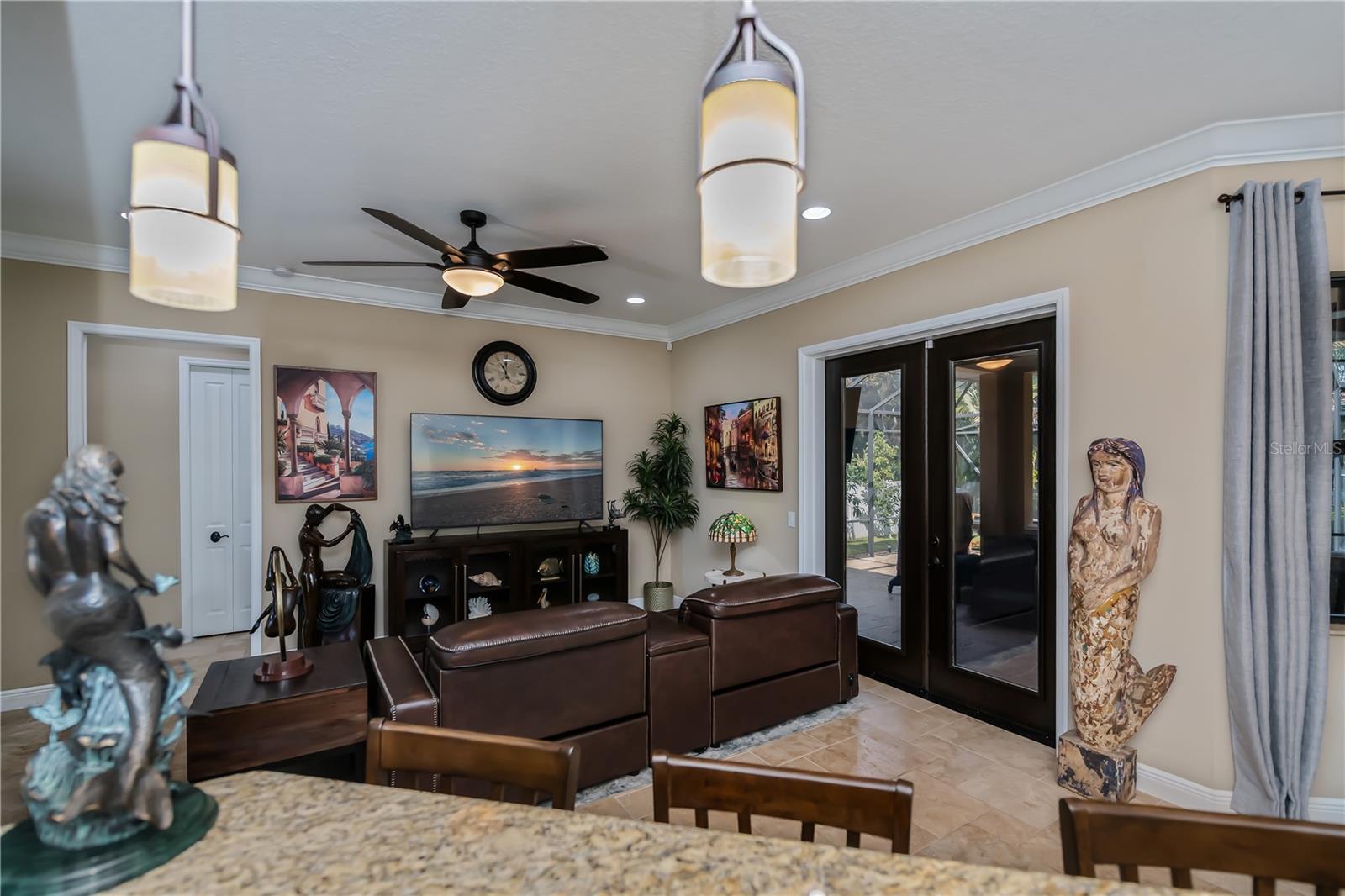 Image 10 of 44 For 612 Barcelona Avenue