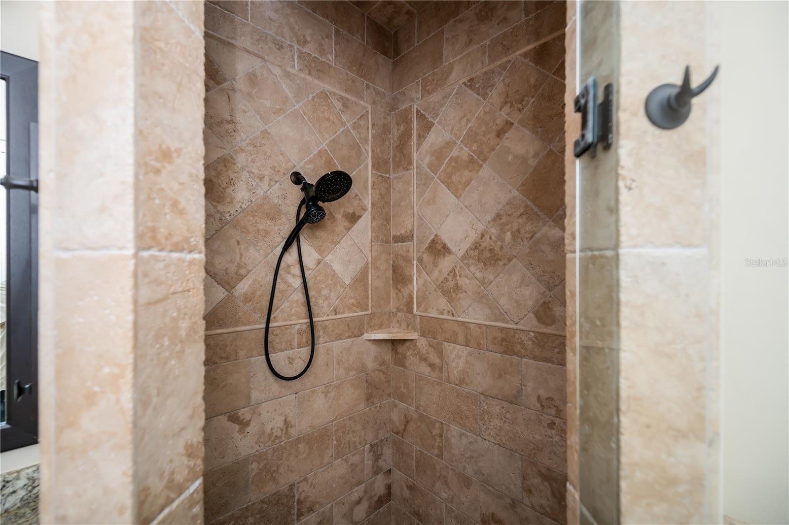 Image 27 of 44 For 612 Barcelona Avenue