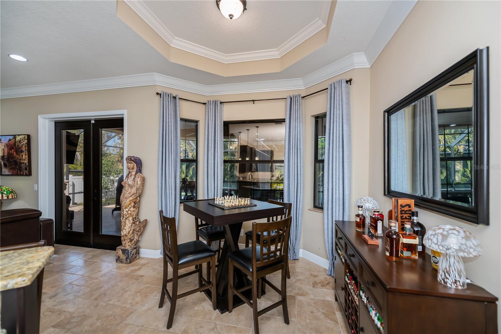 Image 4 of 44 For 612 Barcelona Avenue