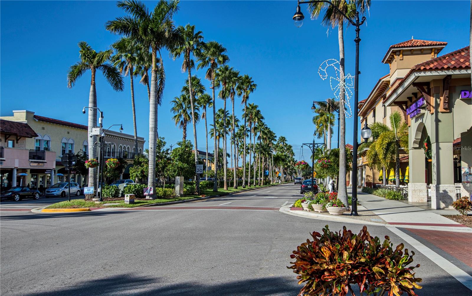 Image 43 of 44 For 612 Barcelona Avenue