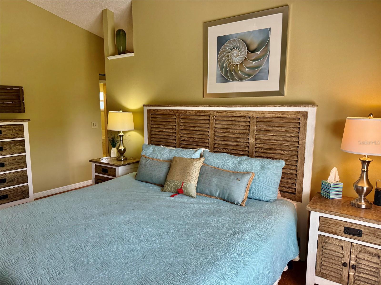 Image 15 of 38 For 714 Harrington Lake Drive S 1