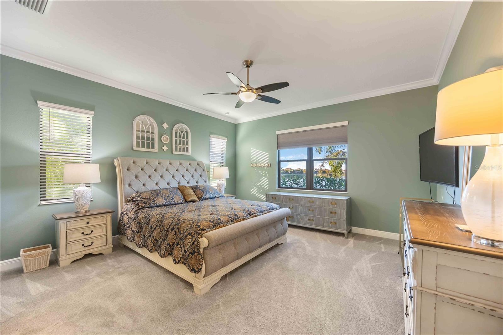 Image 28 of 76 For 26777 Weiskopf Drive