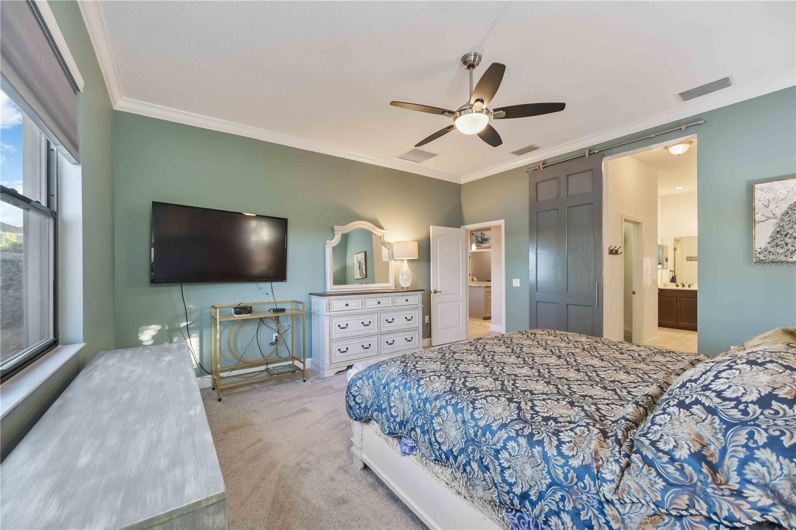 Image 31 of 76 For 26777 Weiskopf Drive