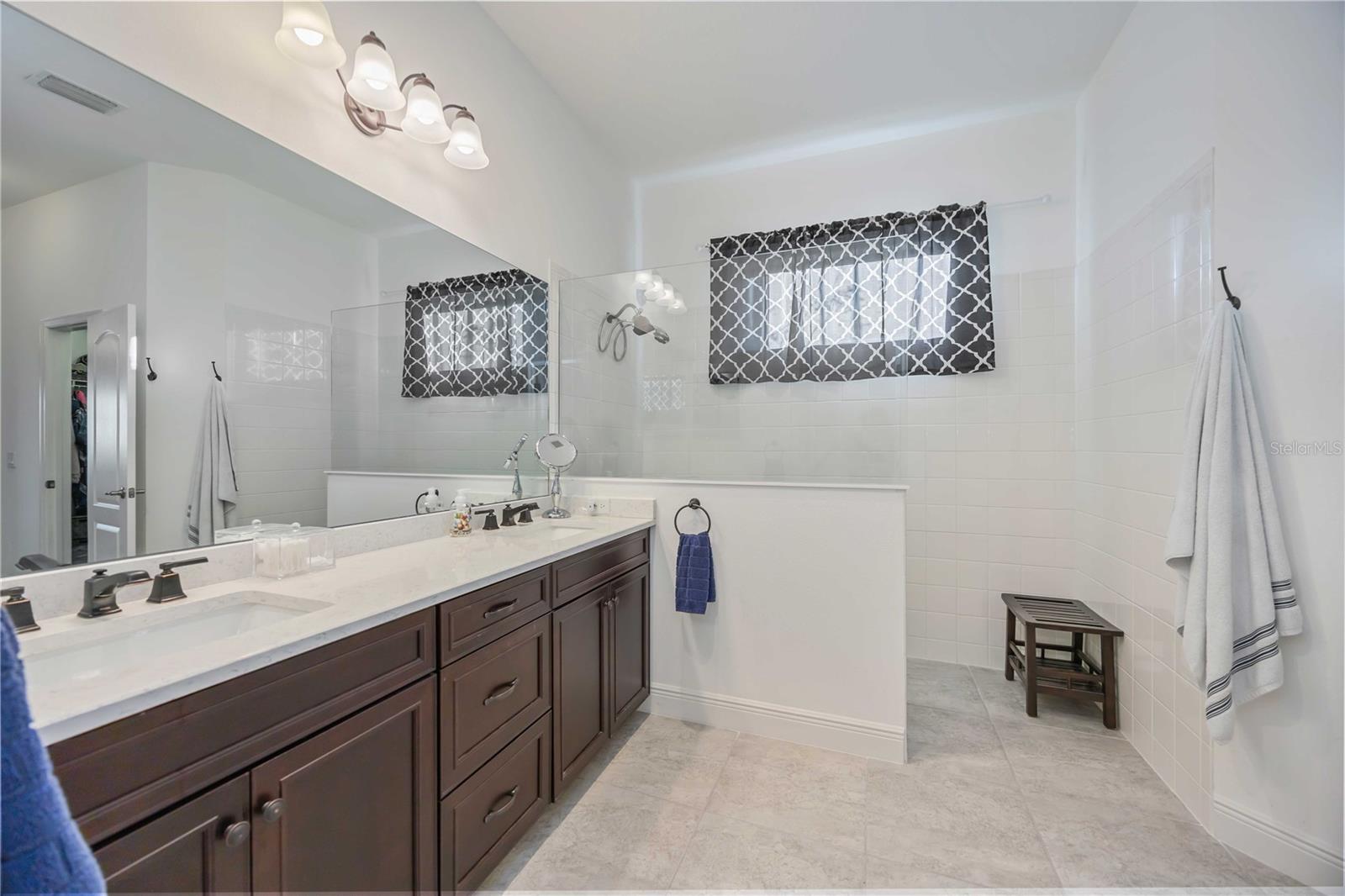 Image 35 of 76 For 26777 Weiskopf Drive