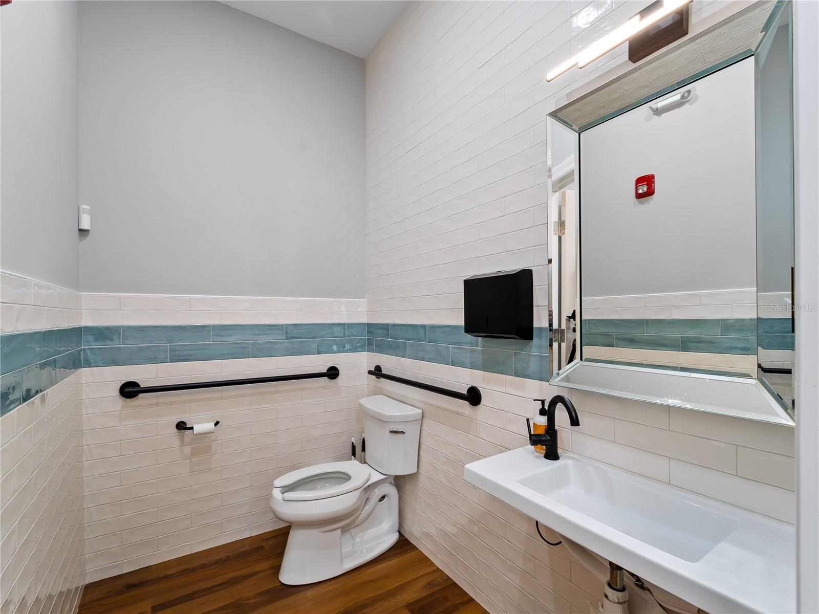 Image 19 of 56 For 3976 Destination Drive 102