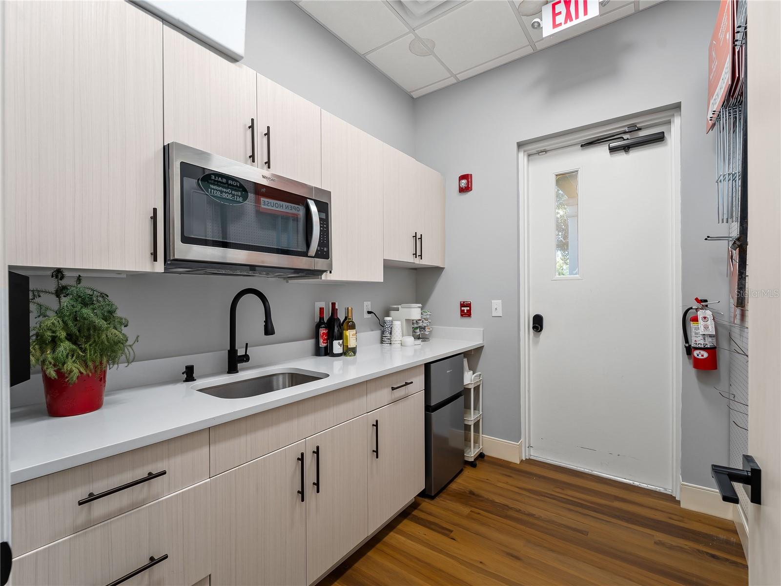 Image 33 of 56 For 3976 Destination Drive 102