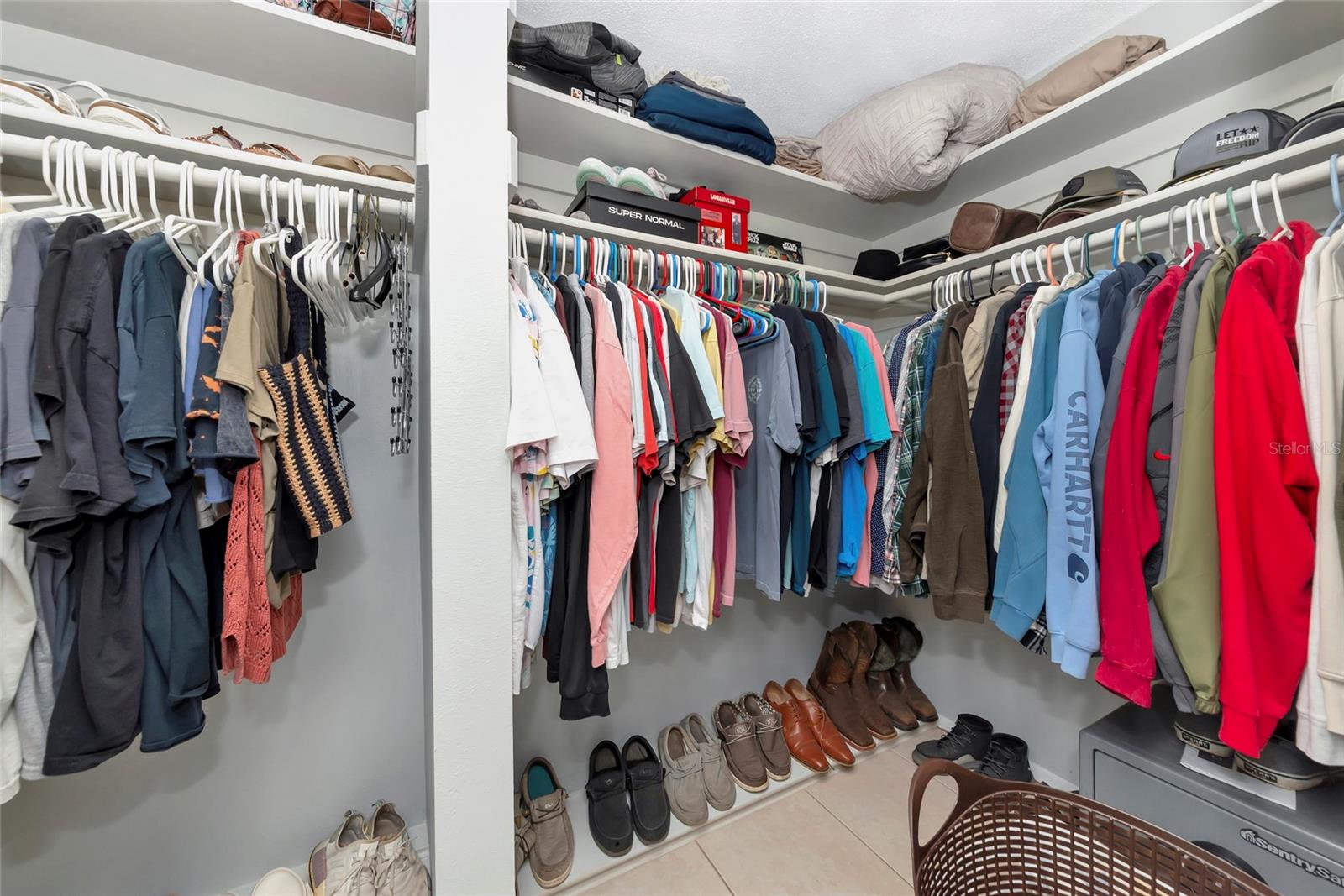 Image 24 of 47 For 8120 Lombra Avenue