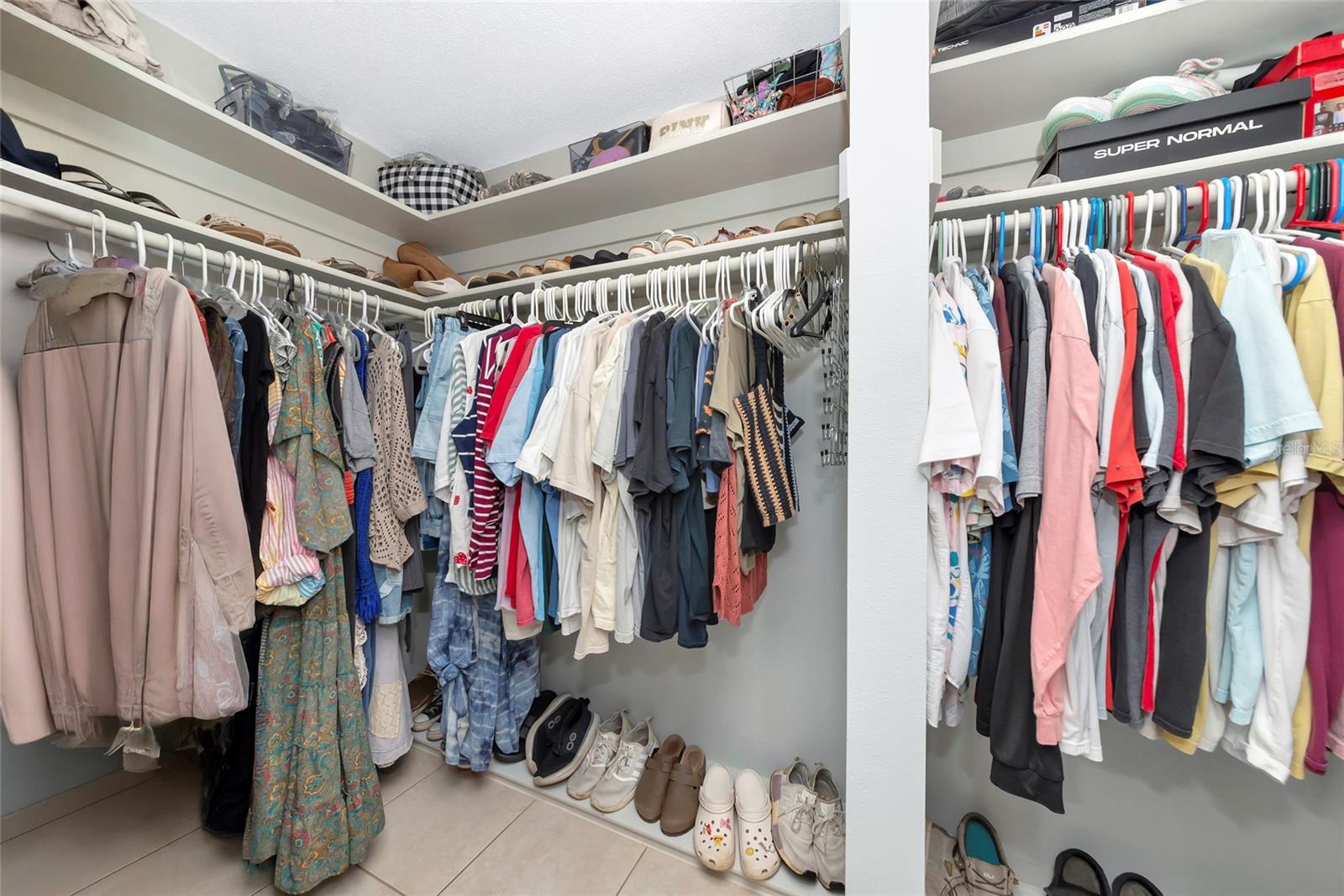 Image 25 of 47 For 8120 Lombra Avenue