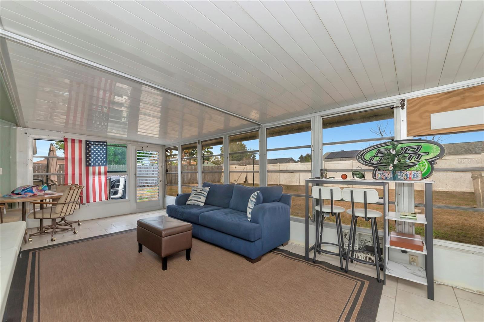 Image 34 of 47 For 8120 Lombra Avenue