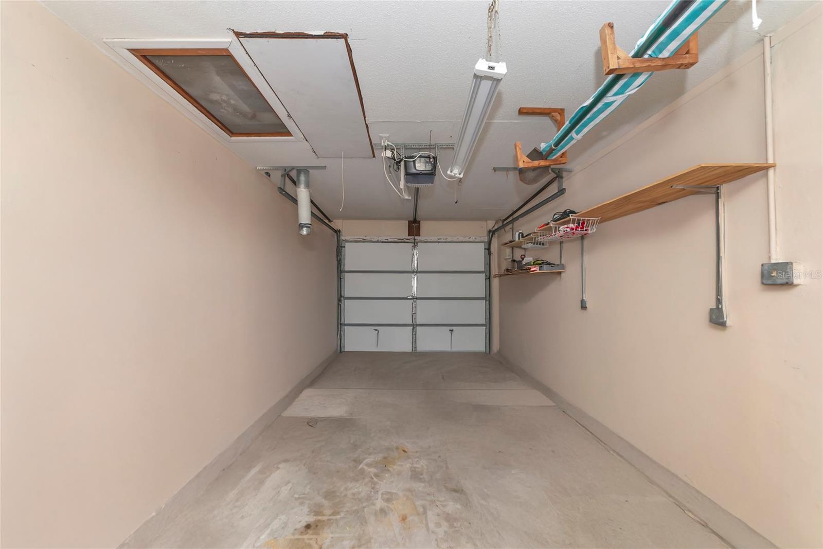 Image 35 of 47 For 8120 Lombra Avenue