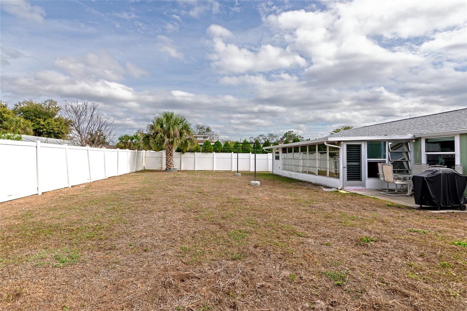 Image 38 of 47 For 8120 Lombra Avenue