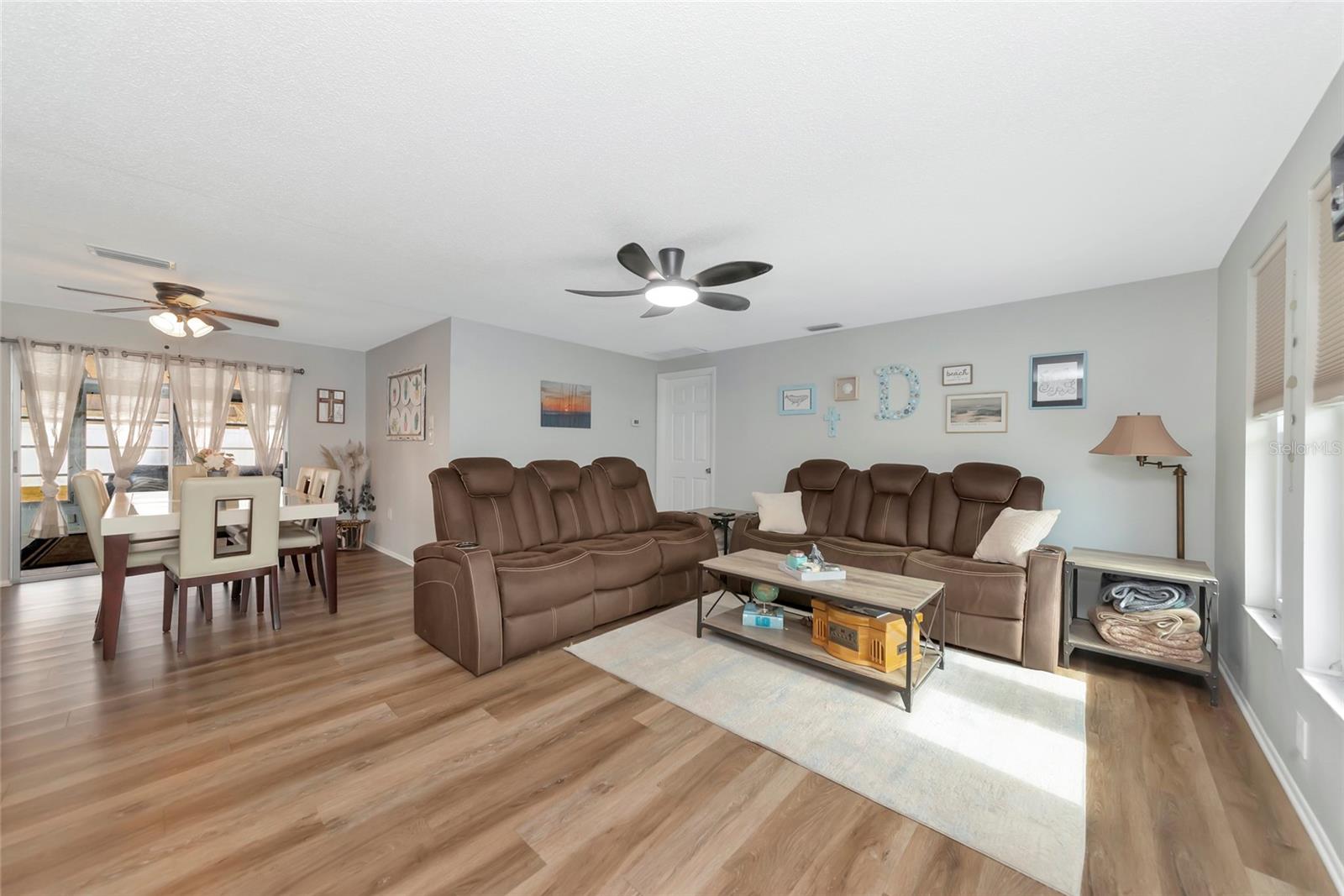 Image 4 of 47 For 8120 Lombra Avenue