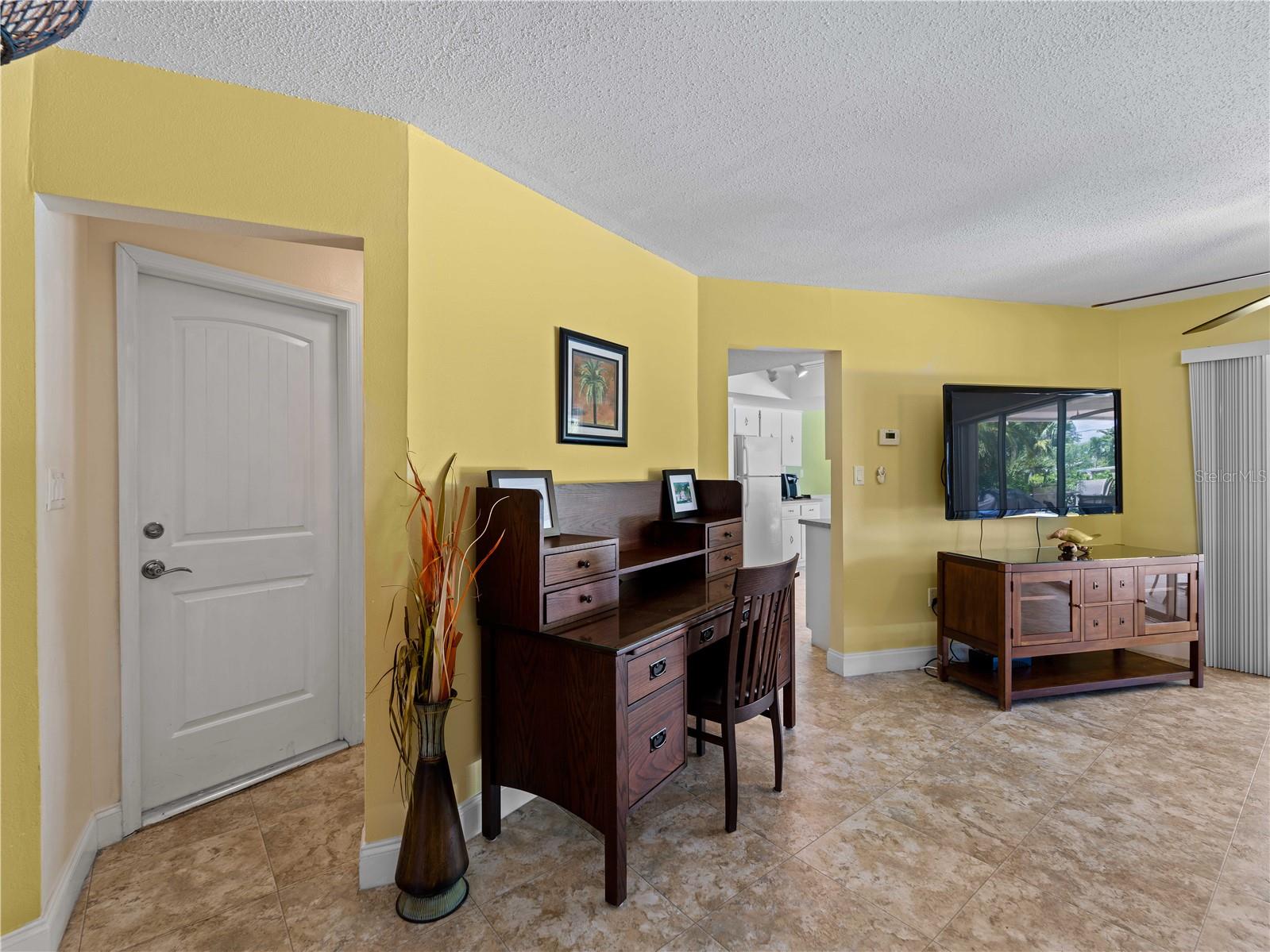 Image 14 of 54 For 424 Baycrest Drive