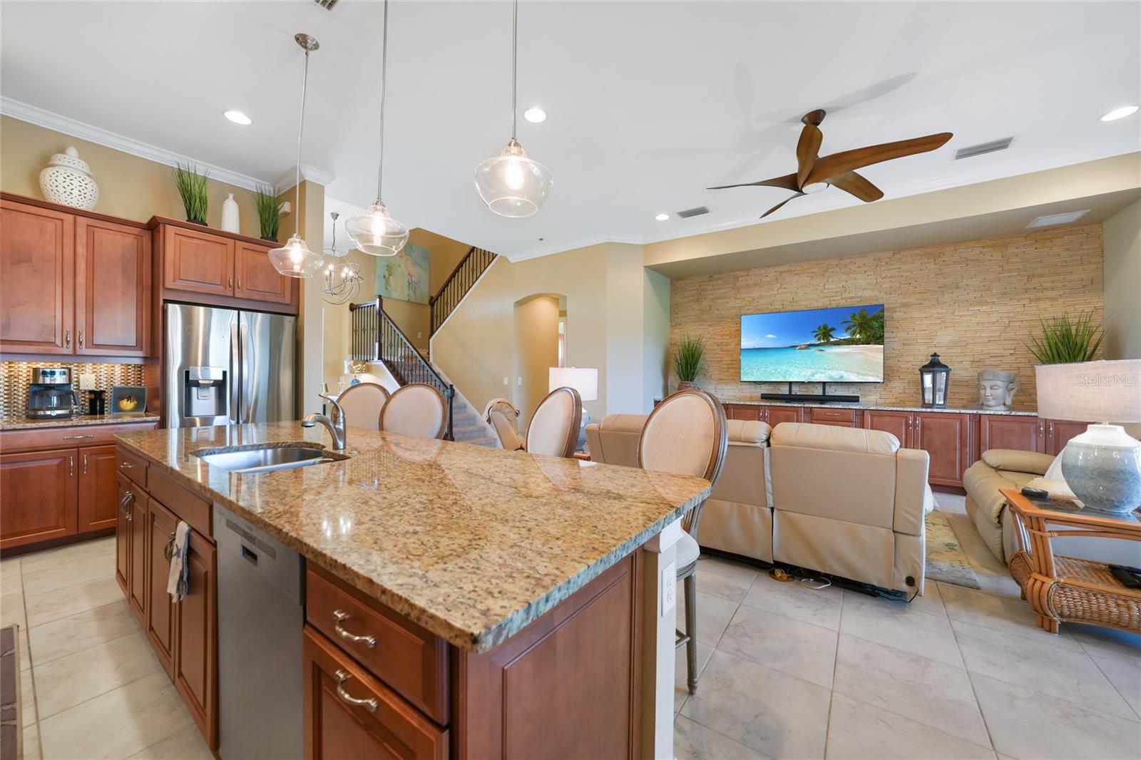 Image 6 of 40 For 1058 Bluffwood Drive