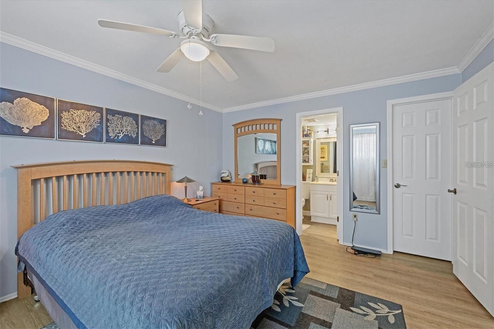 Image 10 of 25 For 460 Base Avenue E 113