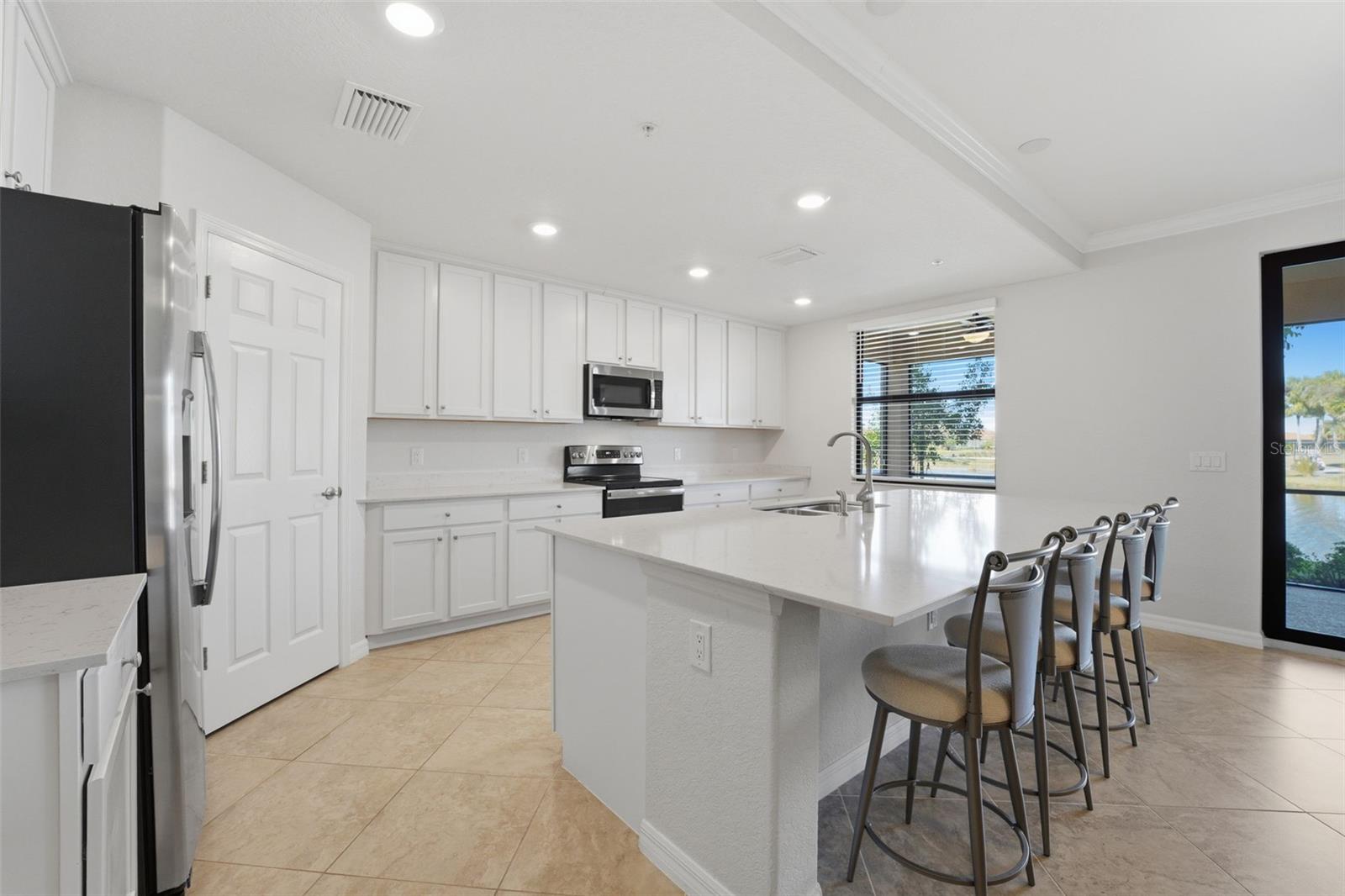 Image 10 of 97 For 10792 Tarflower Drive 101