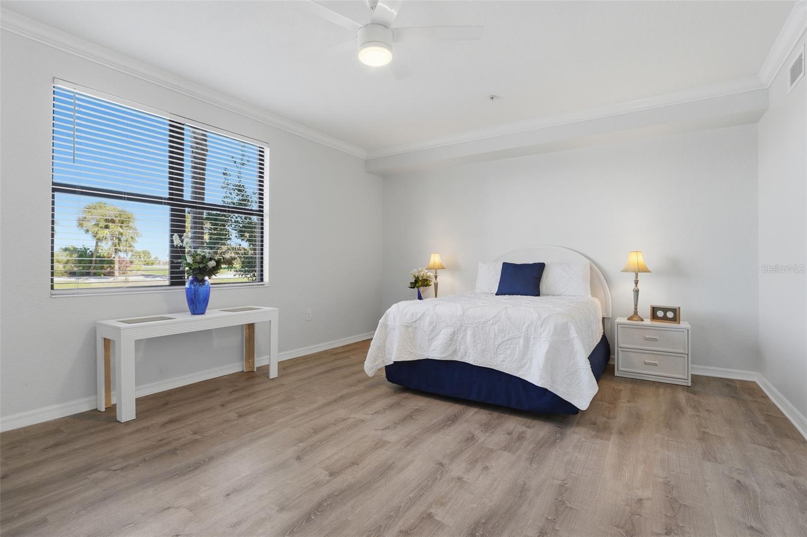 Image 23 of 97 For 10792 Tarflower Drive 101