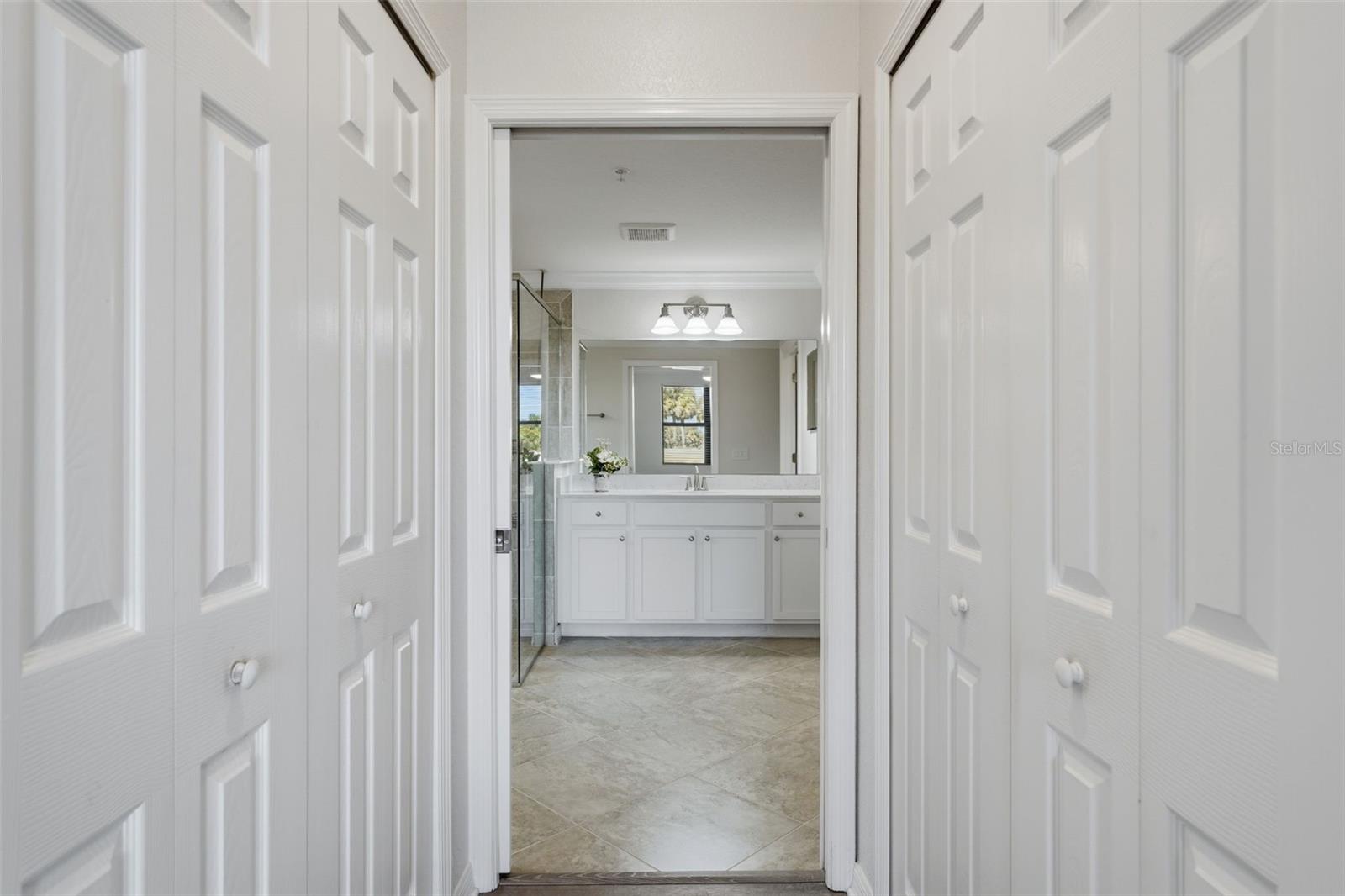 Image 25 of 97 For 10792 Tarflower Drive 101