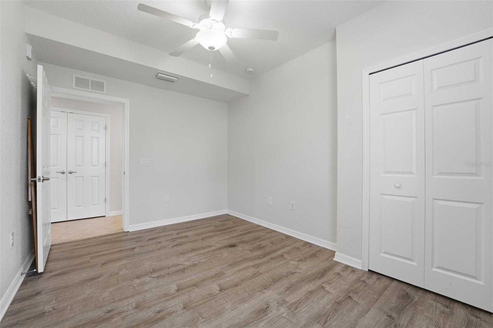 Image 31 of 97 For 10792 Tarflower Drive 101