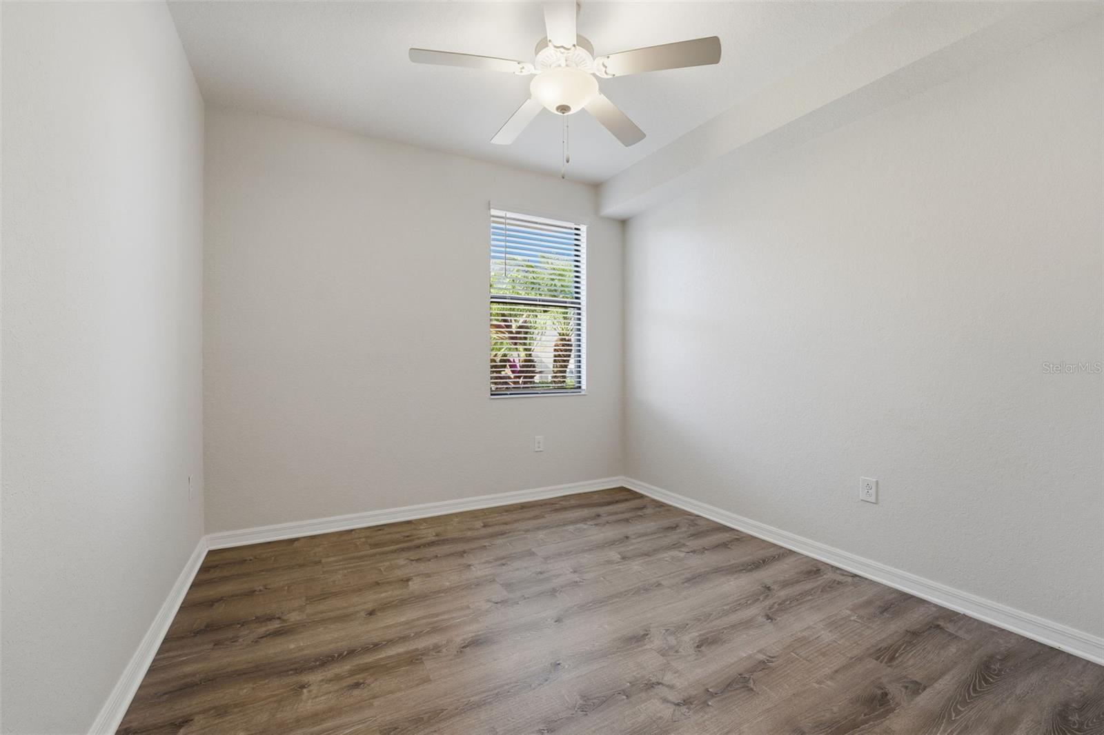 Image 33 of 97 For 10792 Tarflower Drive 101