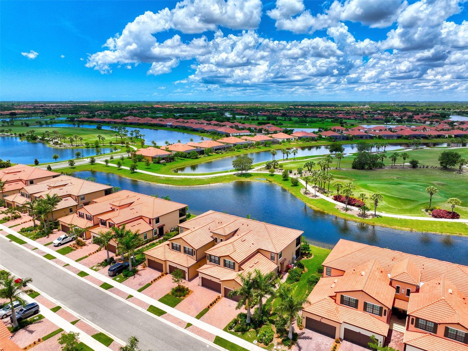 Image 4 of 97 For 10792 Tarflower Drive 101