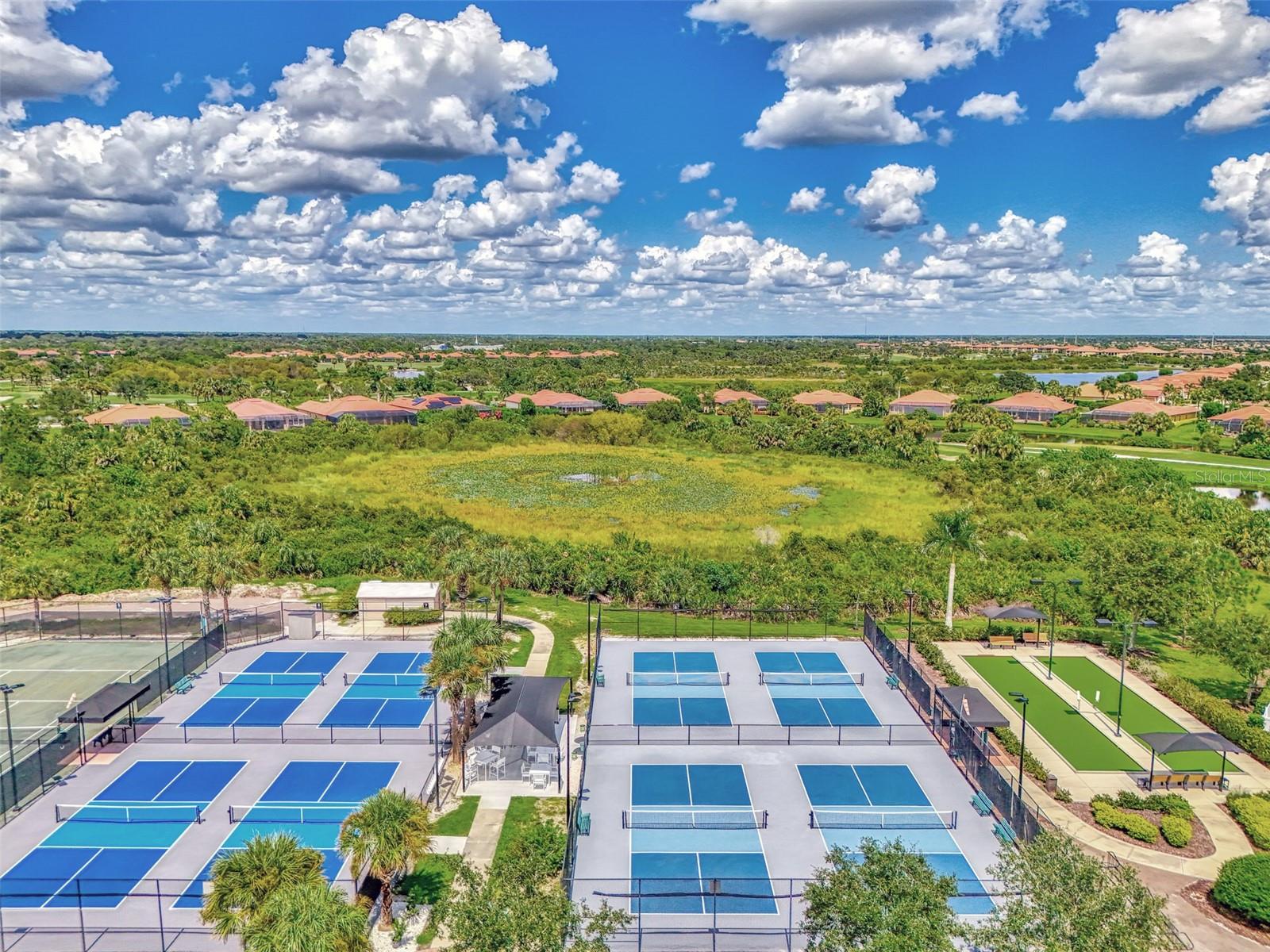 Image 81 of 97 For 10792 Tarflower Drive 101