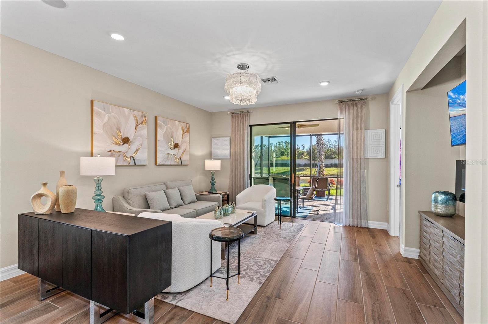 Image 20 of 71 For 13837 Vadini Street