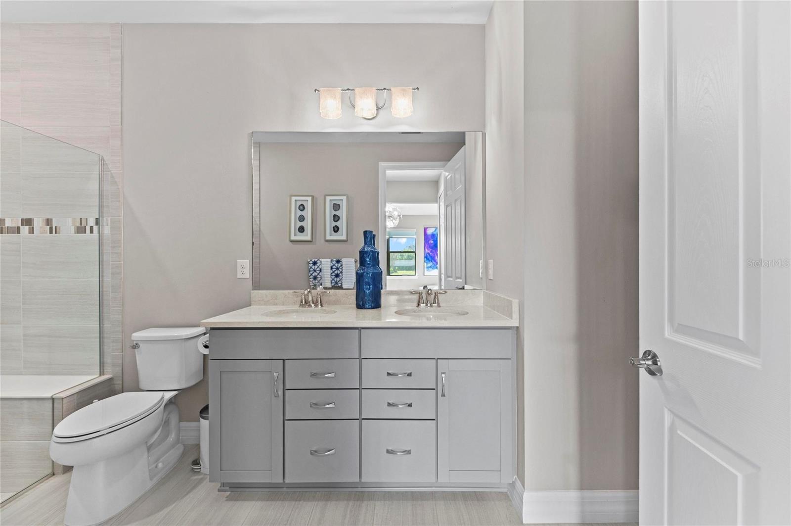 Image 31 of 71 For 13837 Vadini Street