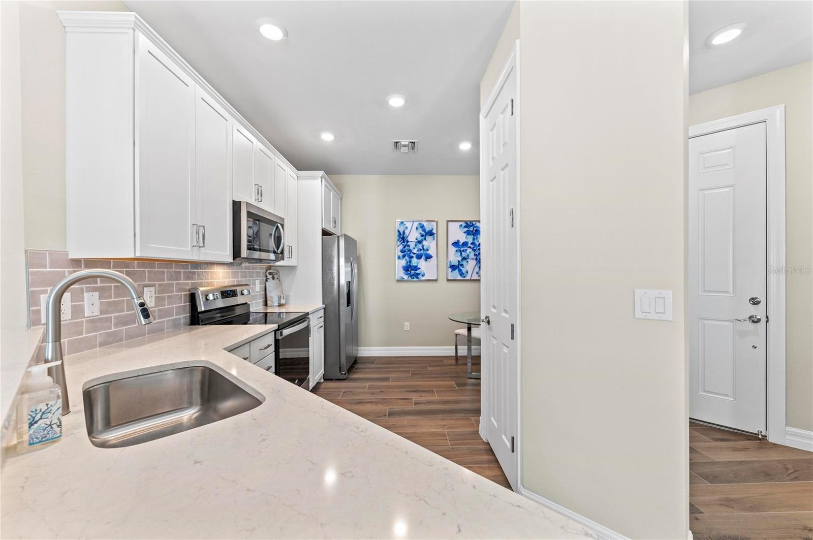 Image 8 of 71 For 13837 Vadini Street