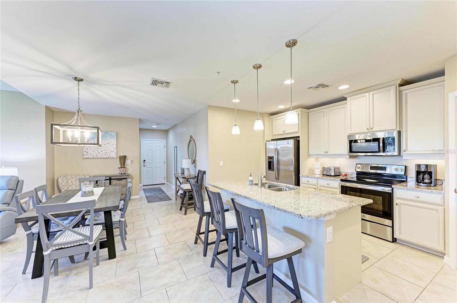 Image 19 of 78 For 124 Revolution Way