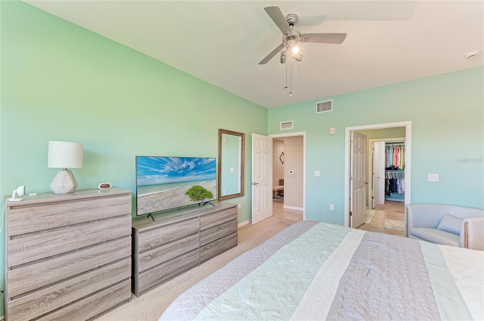 Image 33 of 78 For 124 Revolution Way