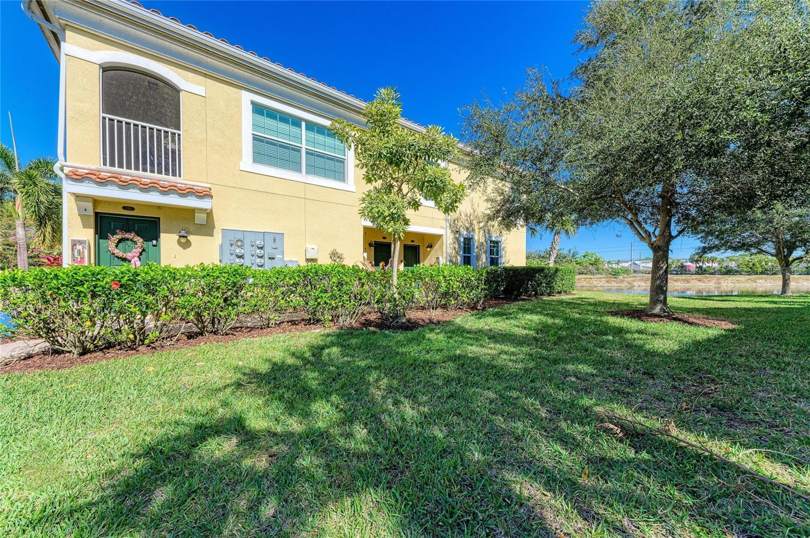 Image 6 of 78 For 124 Revolution Way