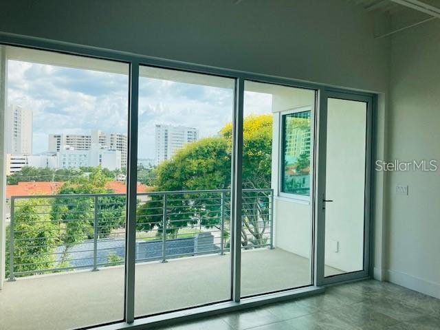 Image 8 of 10 For 332 Cocoanut Avenue 505