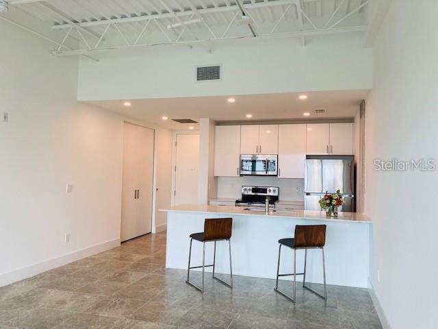 Image 9 of 10 For 332 Cocoanut Avenue 505