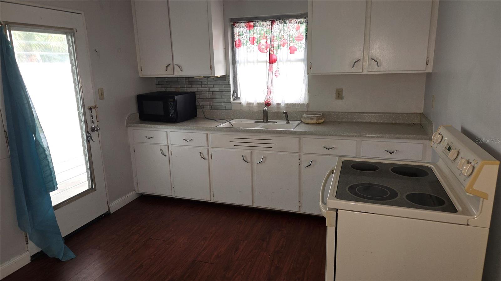 Image 3 of 5 For 315 Shore Road