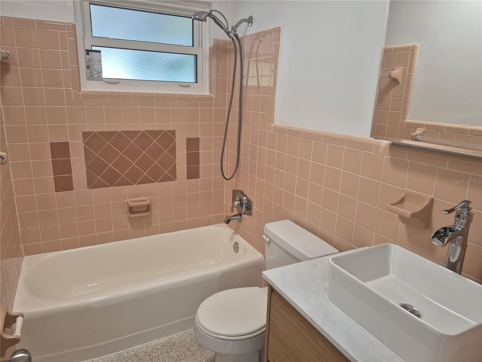 Image 10 of 22 For 1210 Laurel Avenue