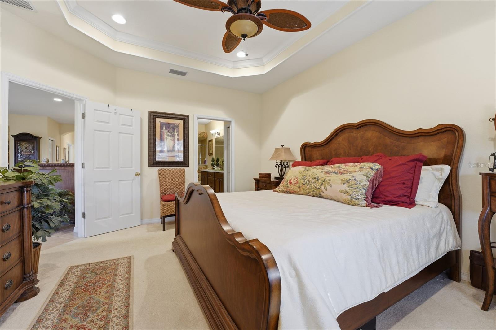 Image 18 of 51 For 9419 Carnaby Drive